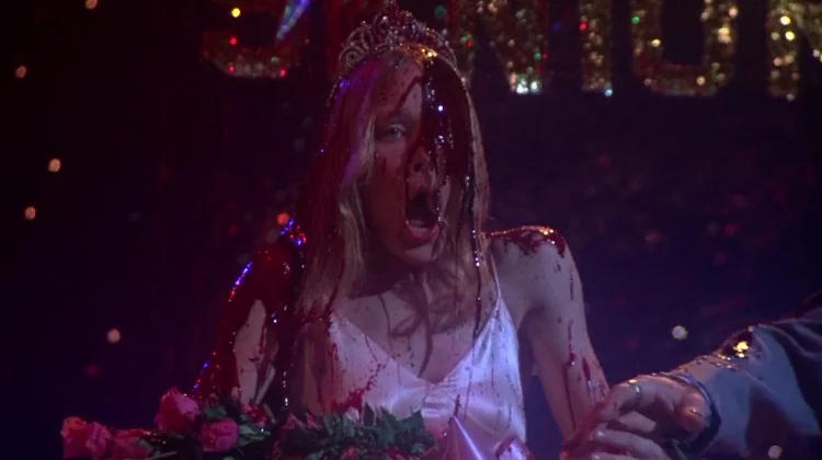 El infierno en la Tierra - 45º Aniversario de "Carrie" (Brian De Palma, 1976) 5 carrie - cubo