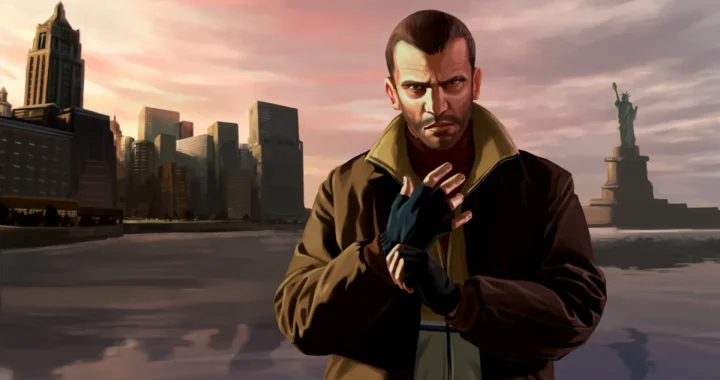 Un hombre ajustándose el guando te su mano derecha con una ciudad a sus espaldas, simbolizando el costumbrismo de Grand Theft Auto IV.