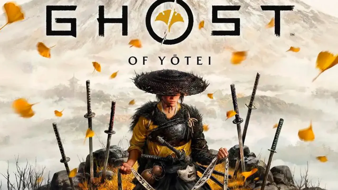 Portada de Ghost of Yotei con una guerrera samurái arrodillada entre katanas clavadas, hojas otoñales y el monte Yōtei al fondo.