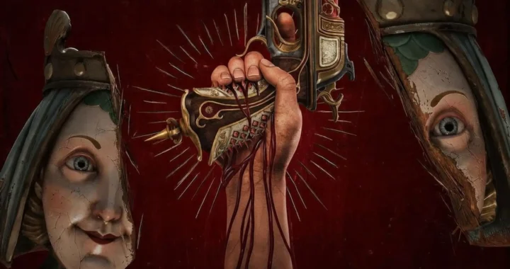 Portada de Crisol: Theater of Idols con una mano alzando una pistola barroca sangrante entre dos rostros de muñeca agrietados.