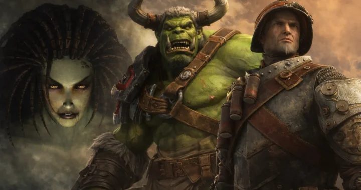 Tres iconos del RTS reunidos: Kerrigan al fondo, un orco de Warcraft y un comandante humano, simbolizando la Xenosemiótica en los RTS.