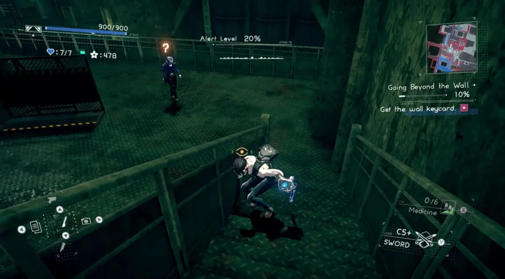 Infiltración en instalación verde con Legion al acecho y nivel de alerta activo en Astral Chain.